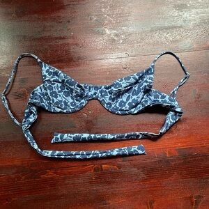 Kate top
Nanuku
Worn once
Size XL
SKATIE